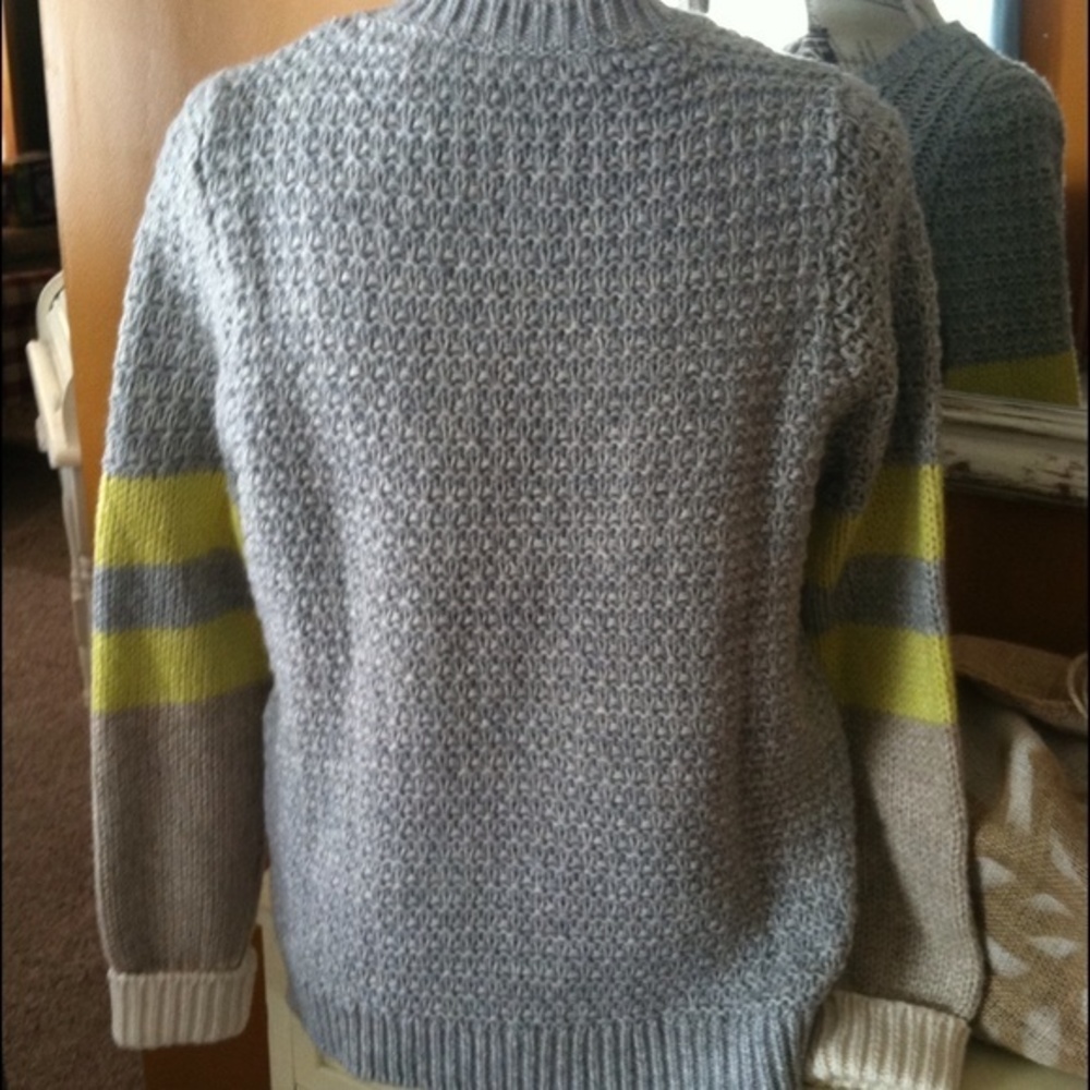 New Victoria's Secret Chunky Cable Knit Sweater S - Picture 4 of 4